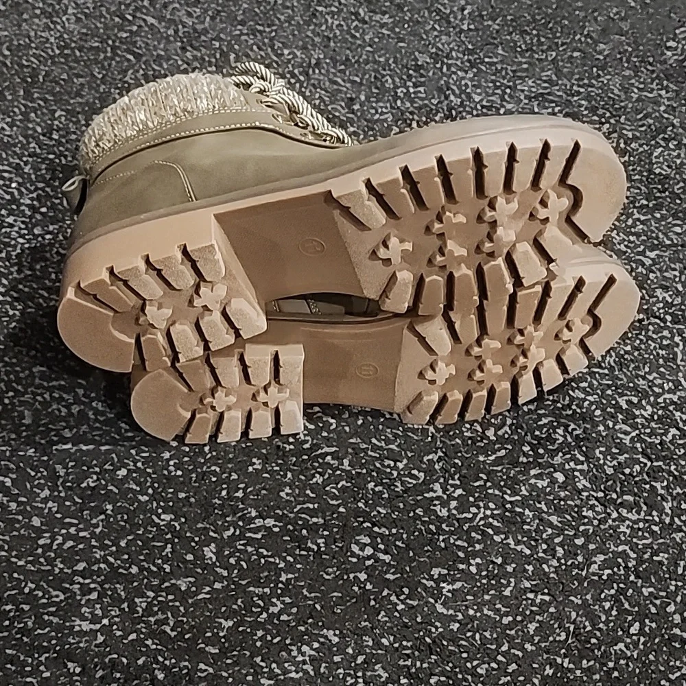 Falls Creek Ankle Boot NWT - Picture 4 of 5